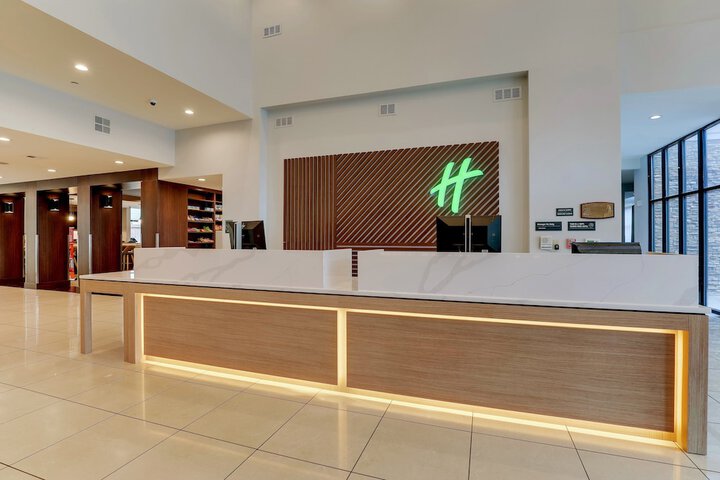 Hotel 6 of 73