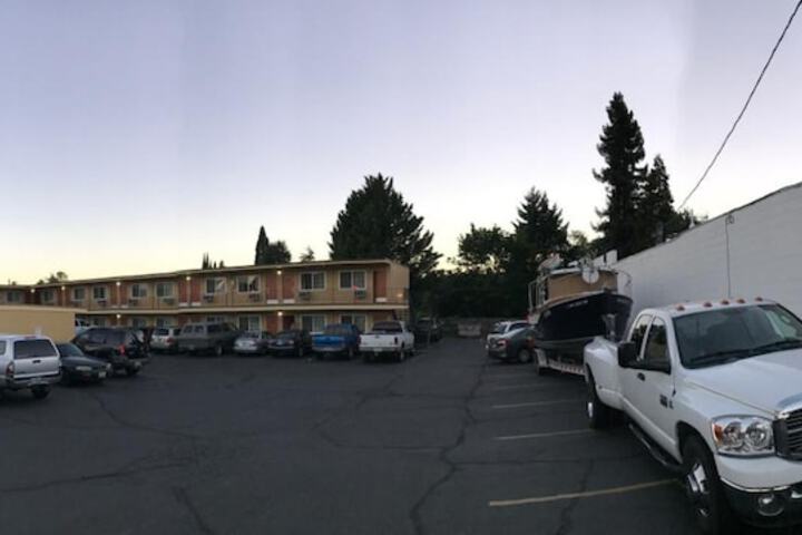 Property Grounds 28 of 28
