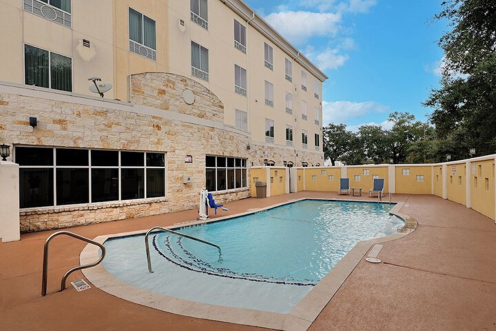 Pool 6 of 36