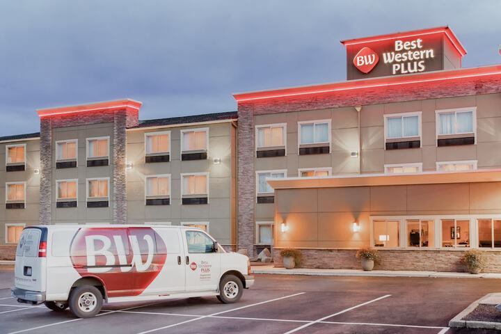 Hotel 4 of 41