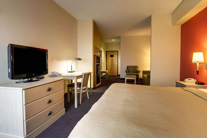 Room 32 of 57