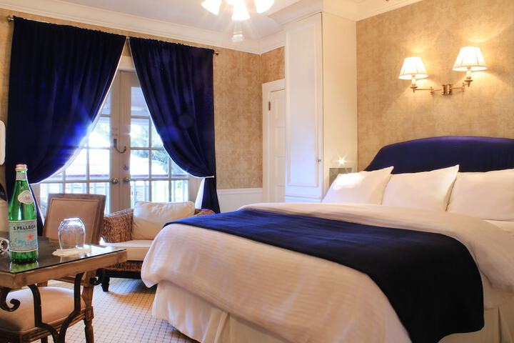 The Riverview Hotel