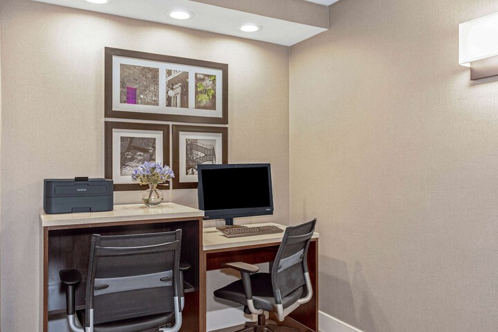 Business Center 34 of 34