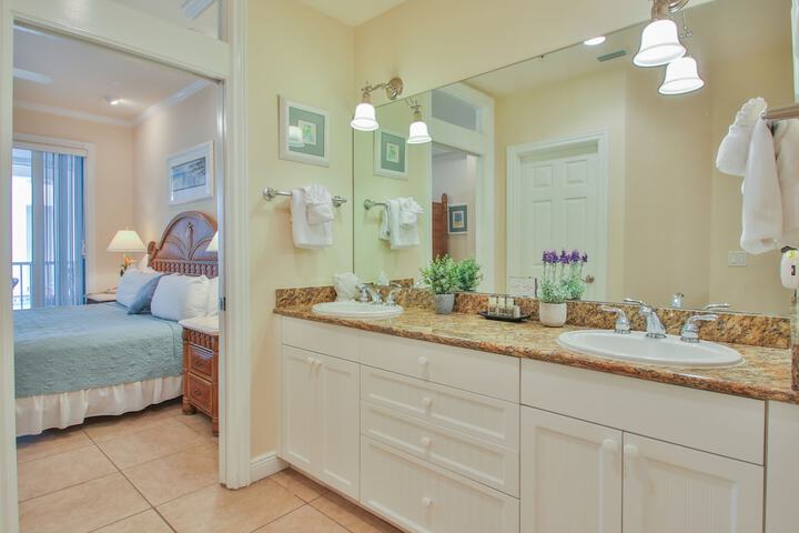 Tortuga Inn Beach Resort