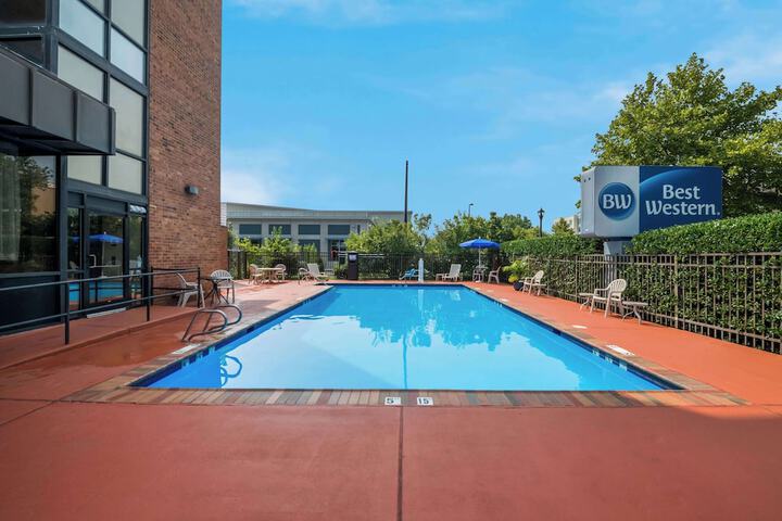 Pool 4 of 26