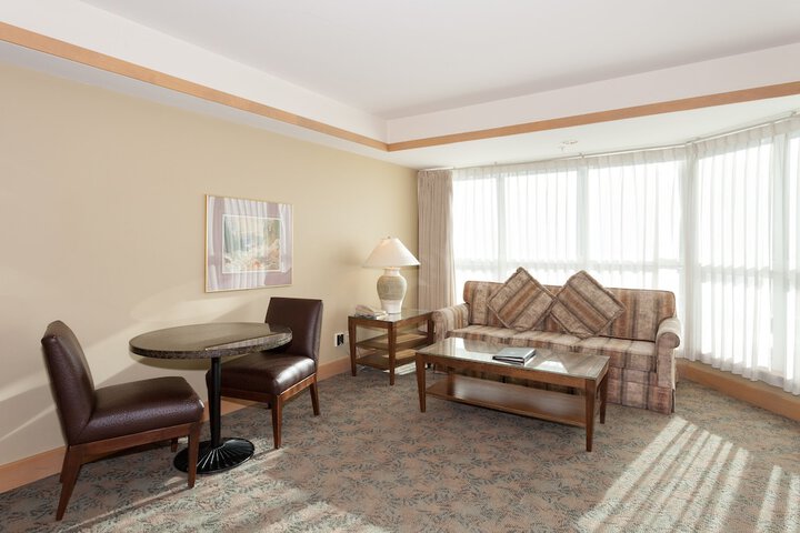 Room 106 of 330