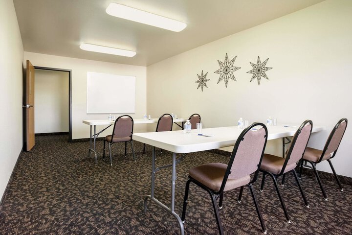 Travelodge by Wyndham Bill WY Thunder Basin Ntl Grassland