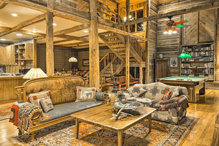 River Access + Mtn Views: Cullowhee Lodge!