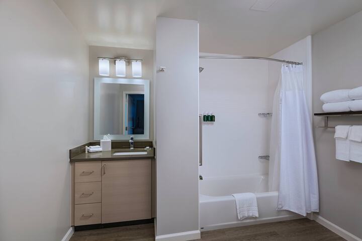 Room 34 of 44