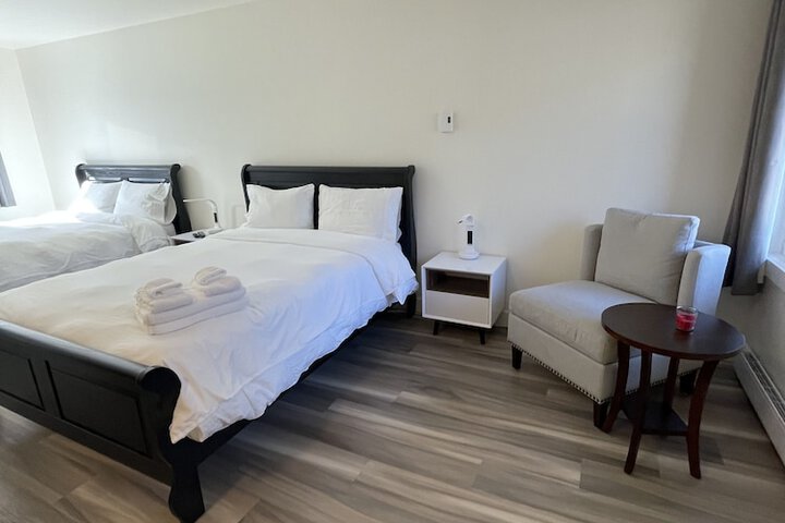 Room 53 of 94