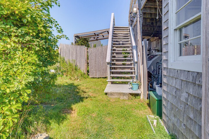 Walk to the Beach: Pet-friendly Gem in Biddeford!