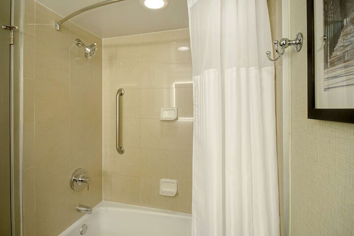 Room 42 of 92