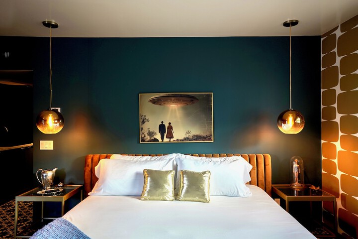 Room 17 of 41