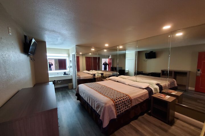 Room 20 of 30