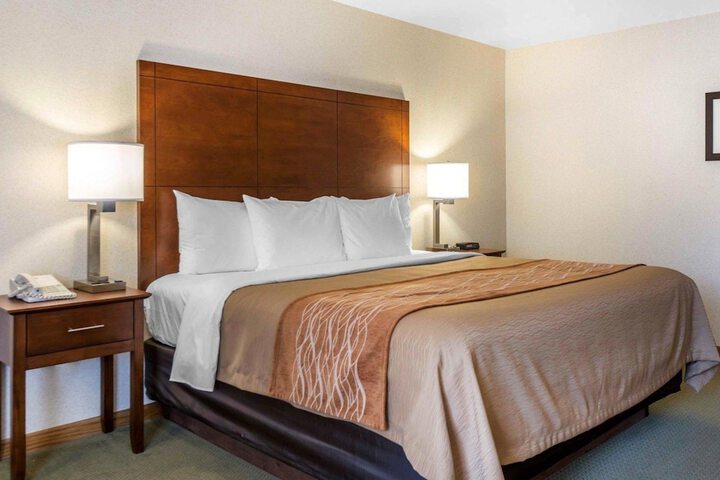 Room 32 of 41