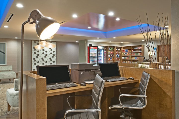 Holiday Inn Express & Suites New Cumberland by IHG