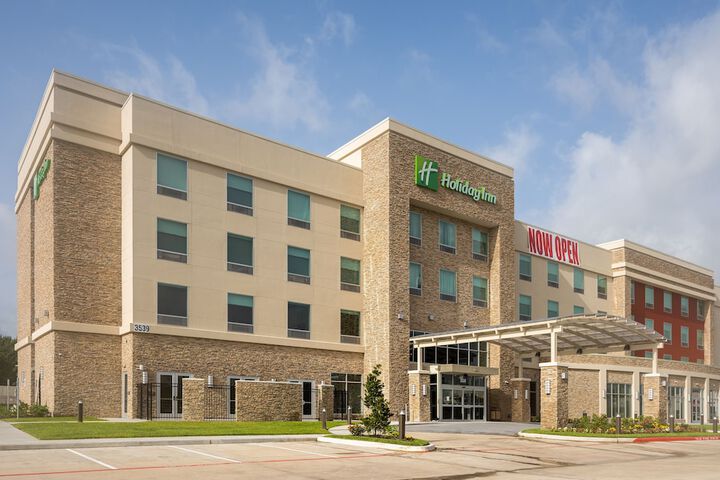 Hotel 8 of 69