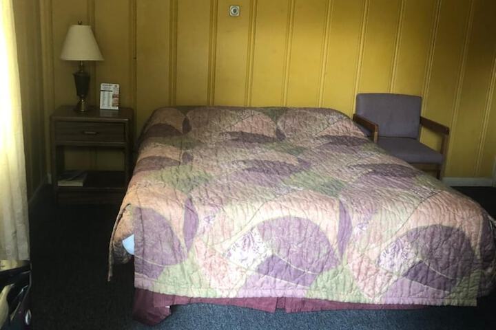 Room 15 of 19