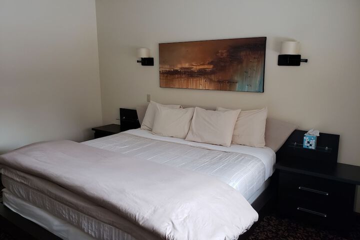 Lowell Inn