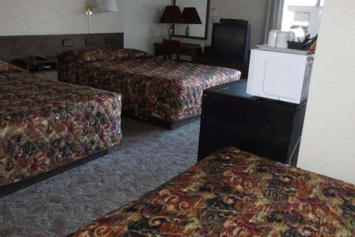 Room 3 of 8