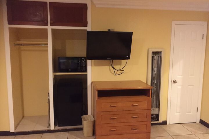 Room 17 of 60