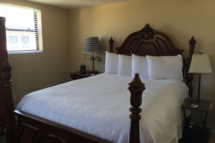 Room 124 of 162