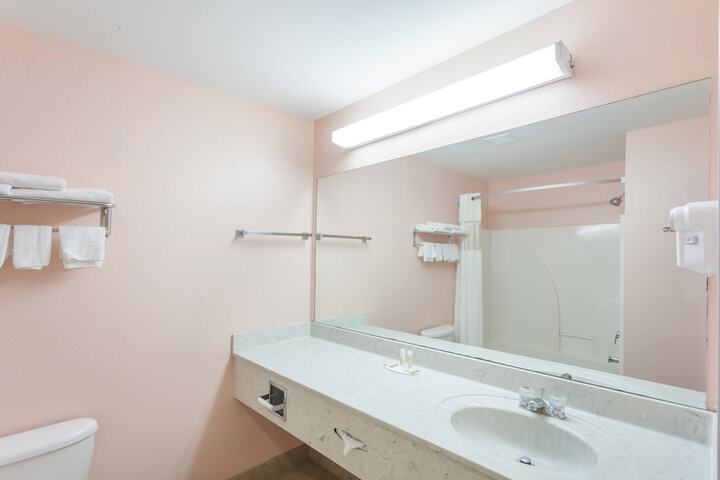 Room 14 of 35