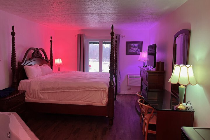 Room 9 of 39