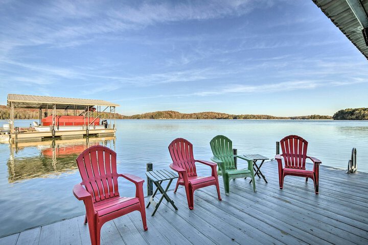 Lake Hartwell Home w / Private Dock & Hot Tub!