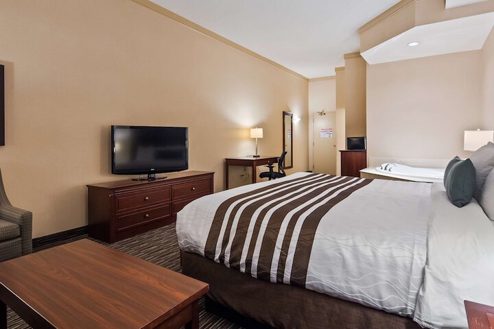 Room 72 of 118