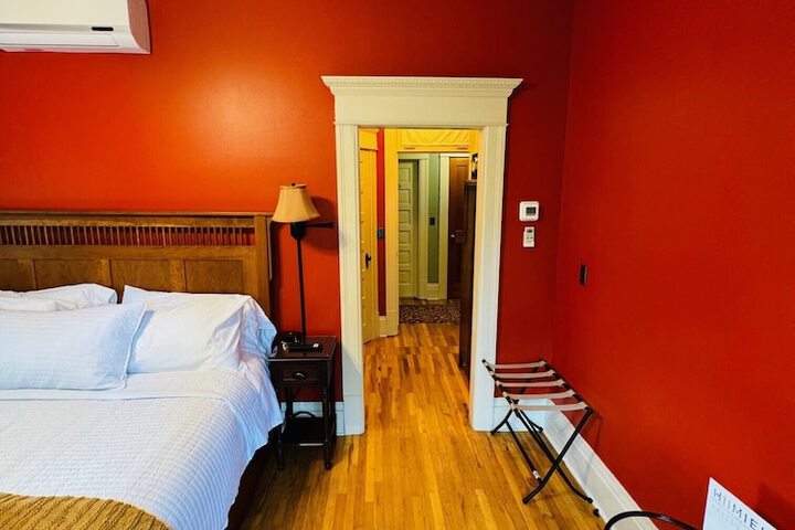 Room 37 of 54
