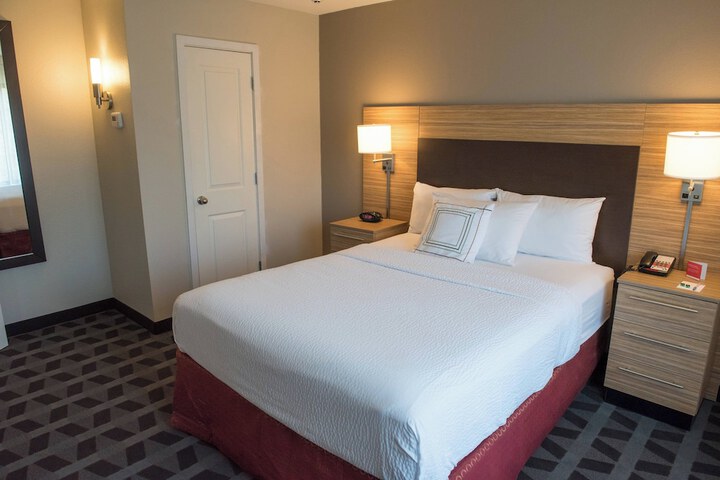 Room 16 of 35