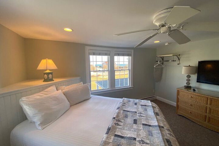 Room 15 of 27