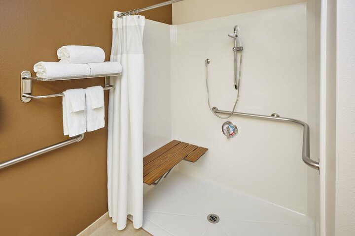 Room 14 of 32