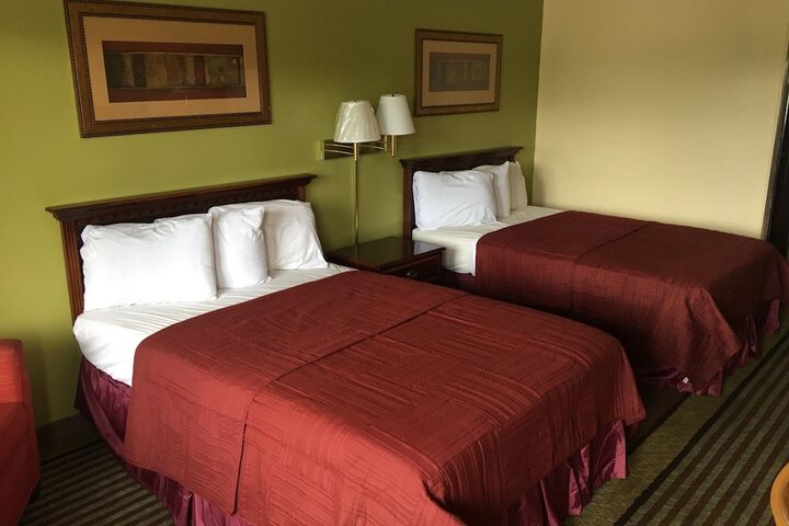 Room 9 of 12