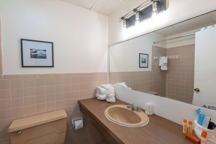 Ocean House Hotel & Motel