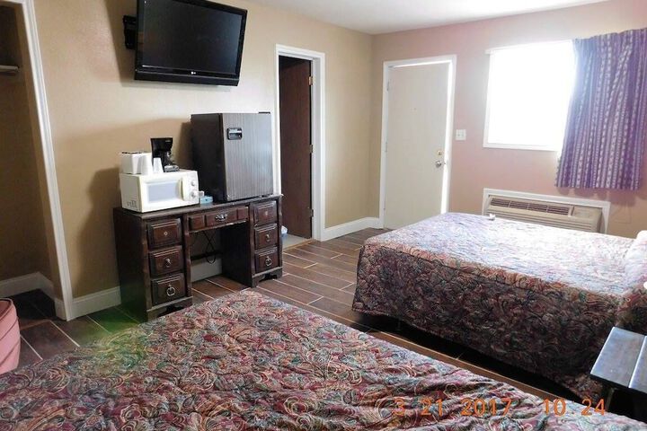 Room 8 of 13