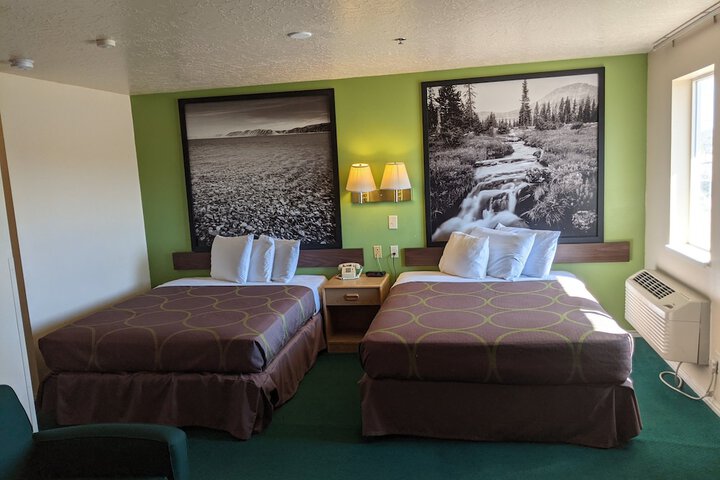 Room 27 of 49