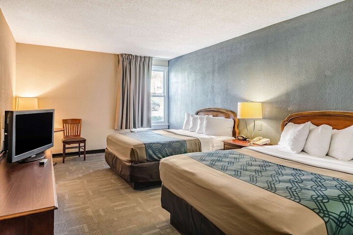 Room 21 of 33