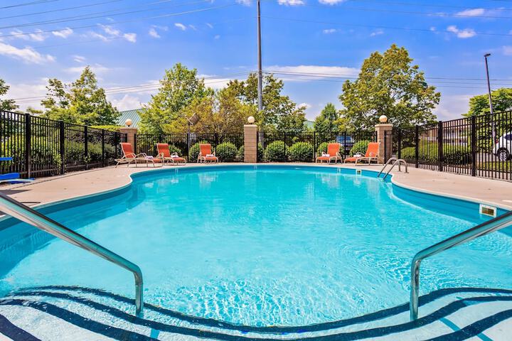 Pool 4 of 41