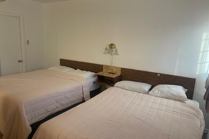 Room 16 of 16