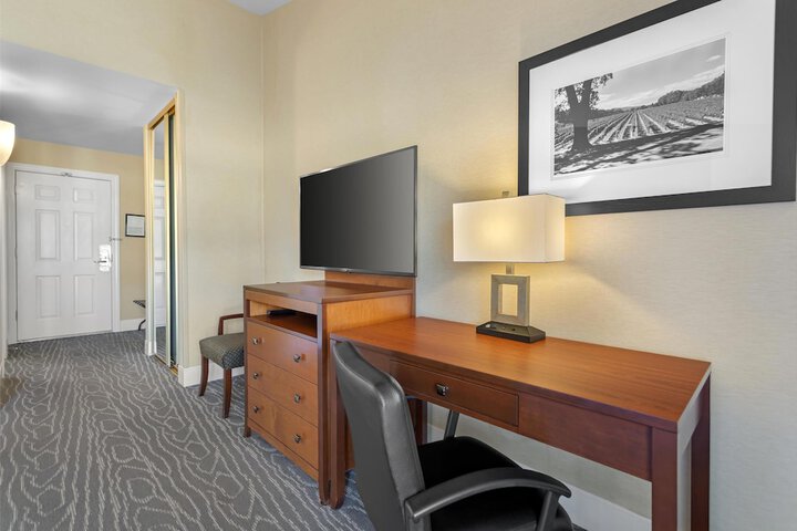 Best Western Plus Stevenson Manor