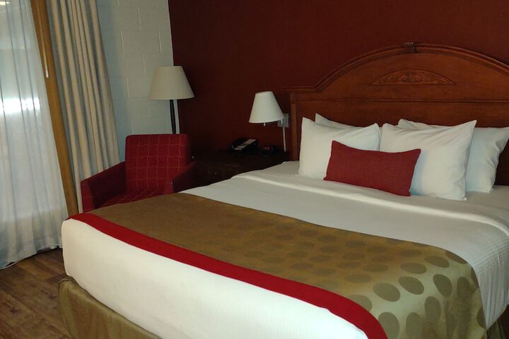 Room 64 of 90
