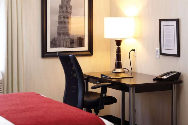 C Hotel by Carmens BW Premier Collection