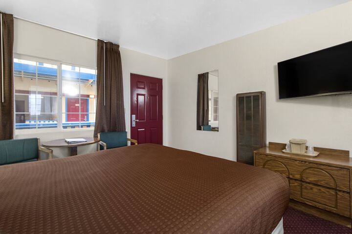 Room 26 of 34