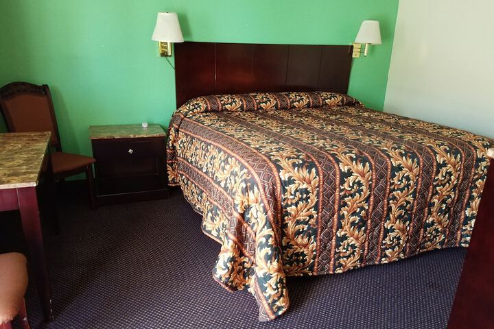 Luxury Inn & RV Park