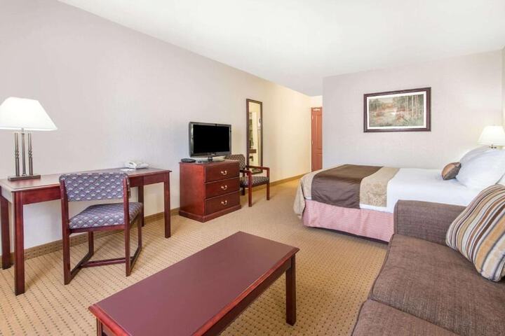 Room 11 of 35