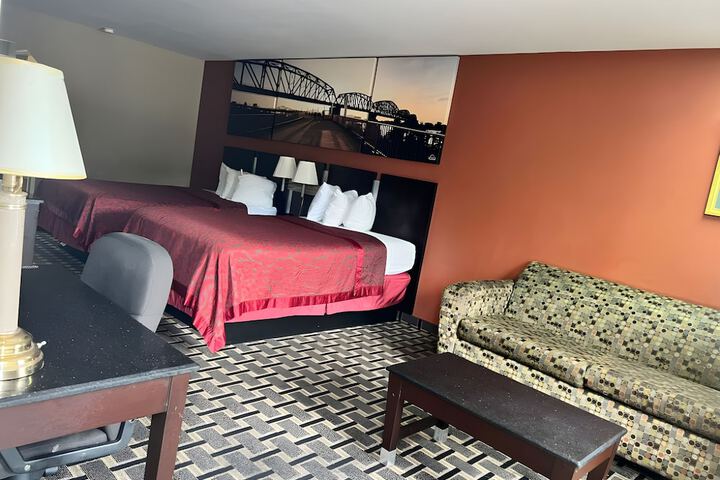 Room 25 of 35