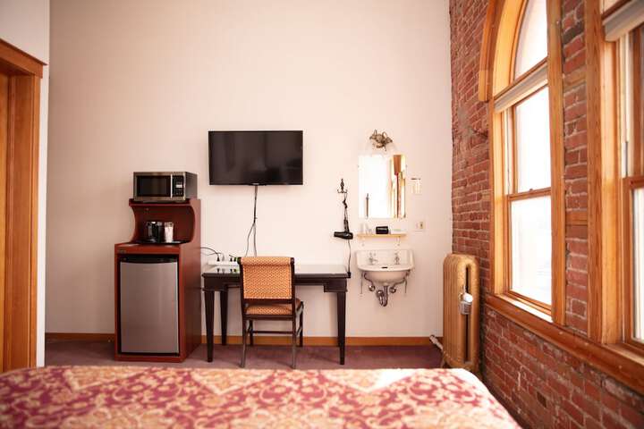 Room 84 of 110