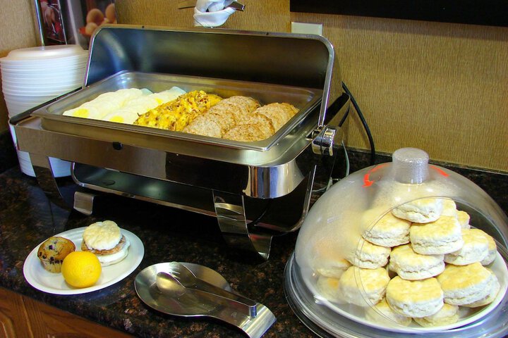 Breakfast/Coffee Service 86 of 93
